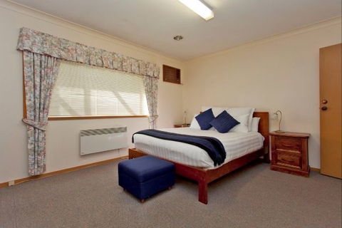 Relax On Regina - Accommodation Broome 4