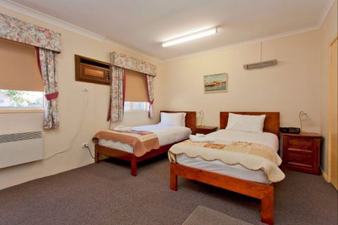 Relax On Regina - Accommodation Broome 5