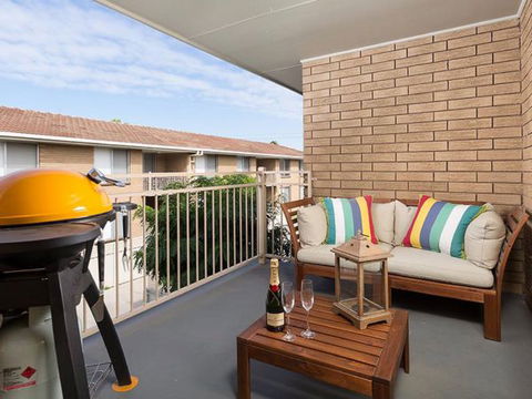 Relax On Regina - Accommodation Broome 27