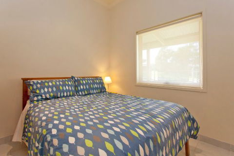 Relax On Regina - Accommodation Broome 32