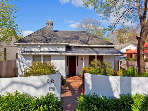 Relax On Regina - Accommodation Broome 0