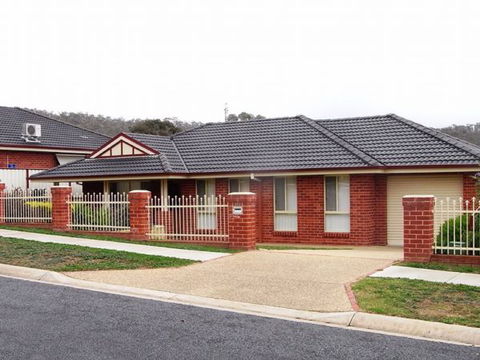 Relax On Regina - Accommodation Broome 61