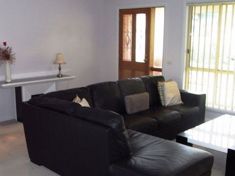 Relax On Regina - Accommodation Broome 62