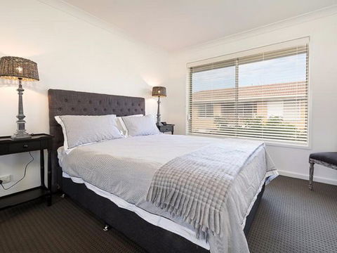 Relax On Regina - Accommodation Broome 12