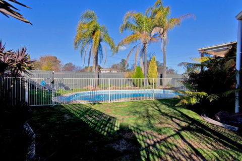 Relax On Regina - Accommodation Broome 74