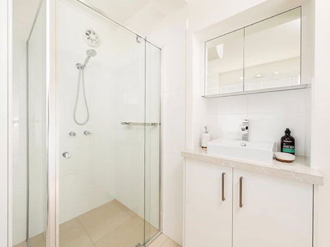 Relax On Regina - Accommodation Broome 39