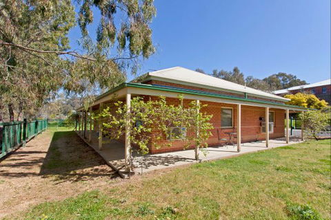 Relax On Regina - Accommodation Broome 47