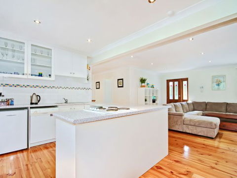 Century 21 SouthCoast: Moana Blue - Accommodation Broome 1