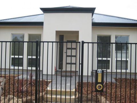 Century 21 SouthCoast: Moana Blue - Accommodation Broome 63