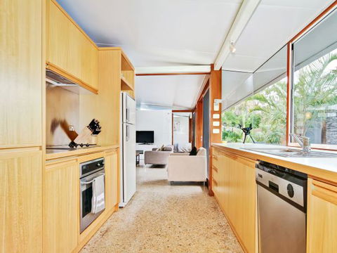 Century 21 SouthCoast: Moana Blue - Accommodation Broome 68
