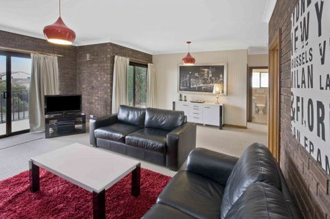 Century 21 SouthCoast: Moana Blue - Accommodation Broome 78
