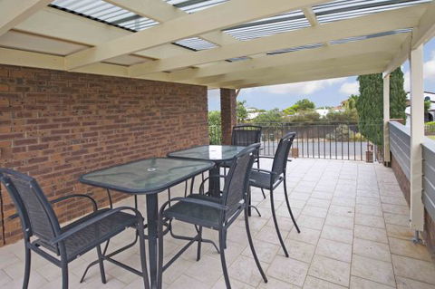 Century 21 SouthCoast: Moana Blue - Accommodation Broome 79