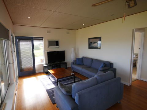 Century 21 SouthCoast: Moana Blue - Accommodation Broome 82