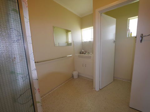 Century 21 SouthCoast: Moana Blue - Accommodation Broome 83