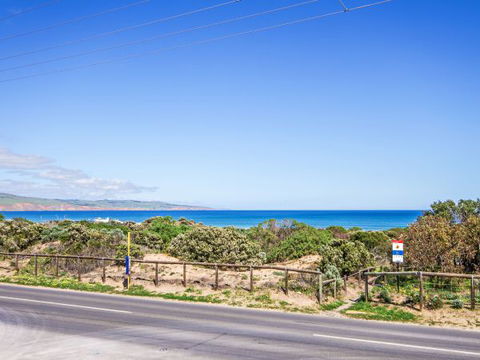 Century 21 SouthCoast: Moana Blue - Accommodation Broome 88