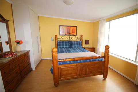 Christies Cottage For Holidays And Relocations. - Accommodation Broome 15