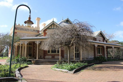 Cockburn House - Accommodation Broome 1