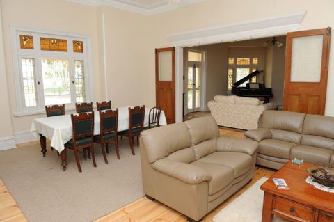 Cockburn House - Accommodation Broome 2