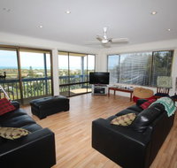 LJ Hooker Goolwa Holiday Rentals - 39 Bradford Road Goolwa Beach - Accommodation Broome