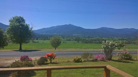 KVH Panorama - Accommodation Broome 6