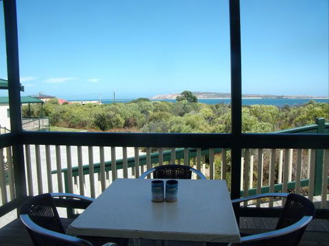 Elliston Waterloo Bay Tourist Park - Accommodation Broome 0