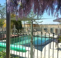 Must Love Dogs BB and Self-Contained Cottage - Accommodation Broome