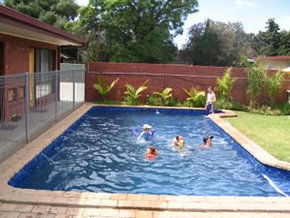 Golden Chain Murray River Motel - Accommodation Broome 3