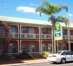 Hamiltons Henry Parkes - Accommodation Broome 2