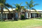 Castlereagh Lodge Motel - Accommodation Broome 0