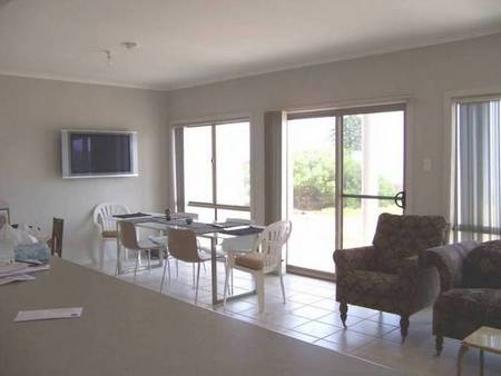Christie's Seahorse - Accommodation Broome 3