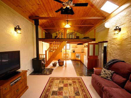 The Old Oak Bed & Breakfast - Accommodation Broome 1