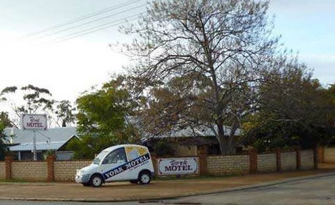 York Motel - Accommodation Broome 0