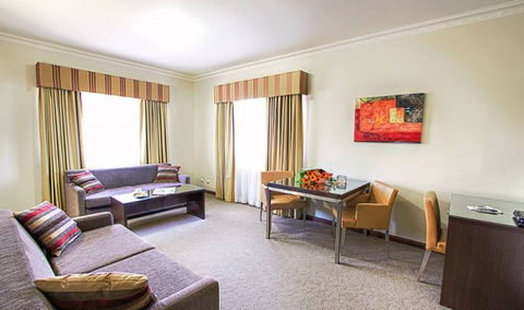 Governor Macquarie Motor Inn - Accommodation Broome 1
