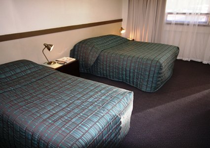 Highlander Hotel Bar Kitchen Rooftop - Accommodation Broome 3