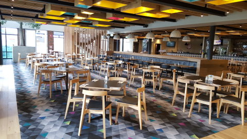 Highlander Hotel Bar Kitchen Rooftop - Accommodation Broome 6