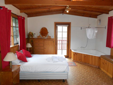 Eastcoast Central Watersedge Resort - Accommodation Broome 2