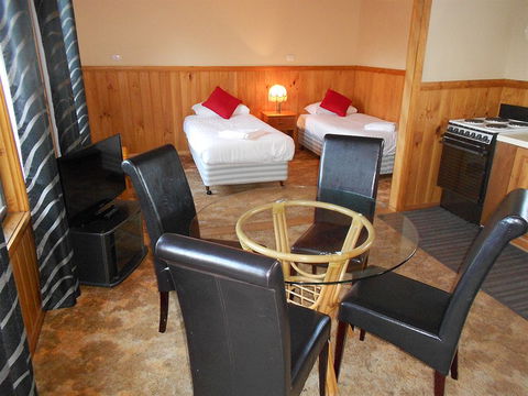 Eastcoast Central Watersedge Resort - Accommodation Broome 3