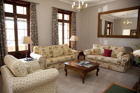 Cawarra On The Park - Accommodation Broome 2