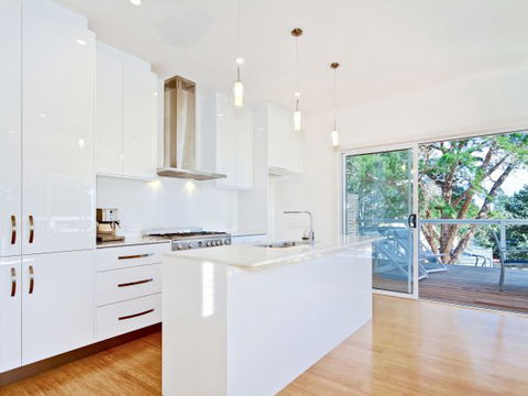 Century 21 Southcoast: White Cedars - Accommodation Broome 3