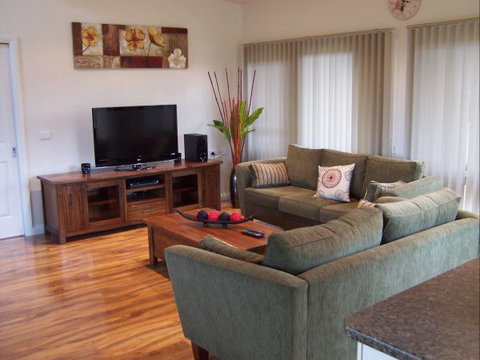 High Peaks Cottages - Accommodation Broome 5