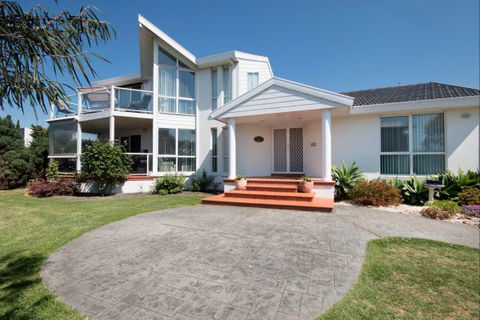 Ocean Manor Bed And Breakfast - Accommodation Broome 0