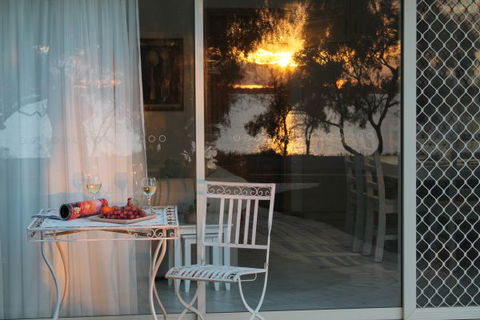 17 QED Lakehouse - Accommodation Broome 2