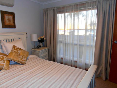 17 QED Lakehouse - Accommodation Broome 3