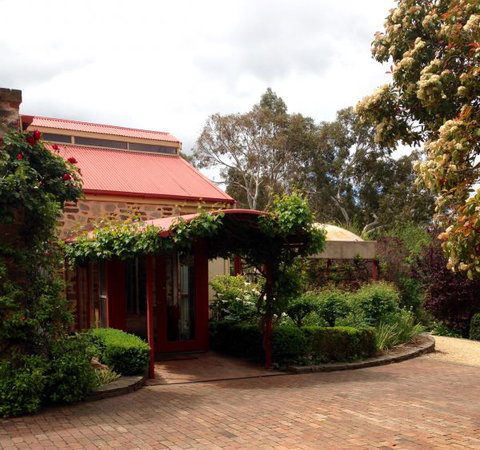 Gasworks Cottages Strathalbyn - Accommodation Broome 4