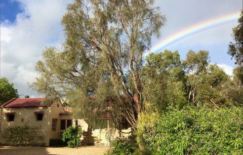 Gasworks Cottages Strathalbyn - Accommodation Broome 6