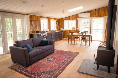 Sandalwood Shearing Shed - Accommodation Broome 8