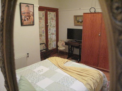 B&B Wodonga - Art Deco Accommodation - Accommodation Broome 4