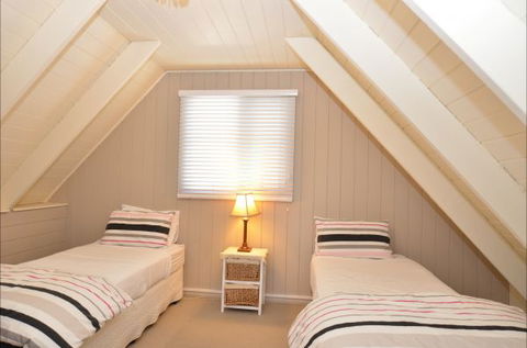 Beechworth Camellia Cottage - Accommodation Broome 5