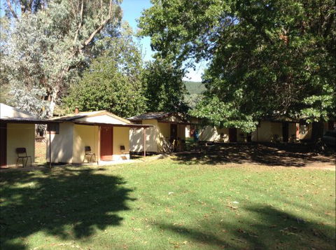 Bright Cabin & Caravan Park - Accommodation Broome 0