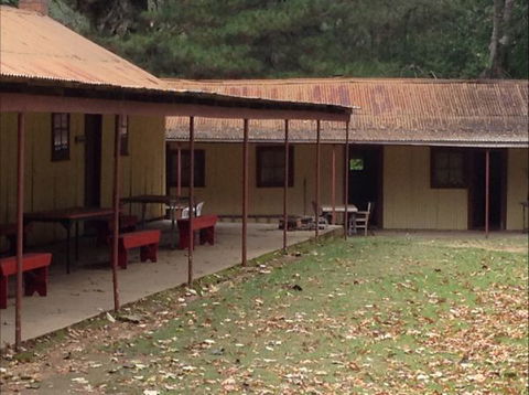 Bright Cabin & Caravan Park - Accommodation Broome 1